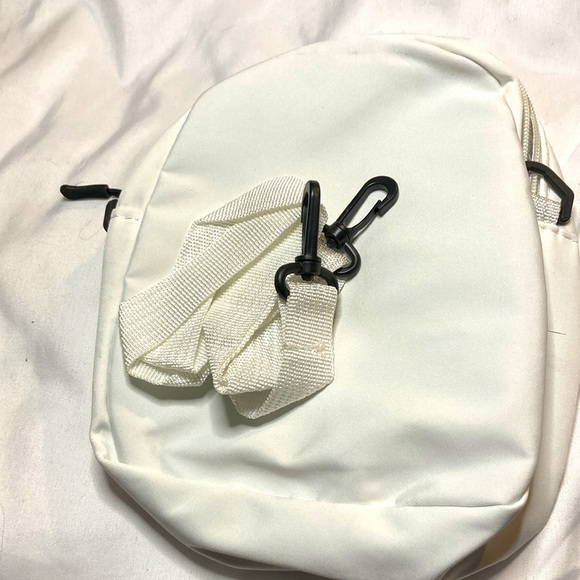 Ghost crossbody and shoulder bag - Picture 2 of 5